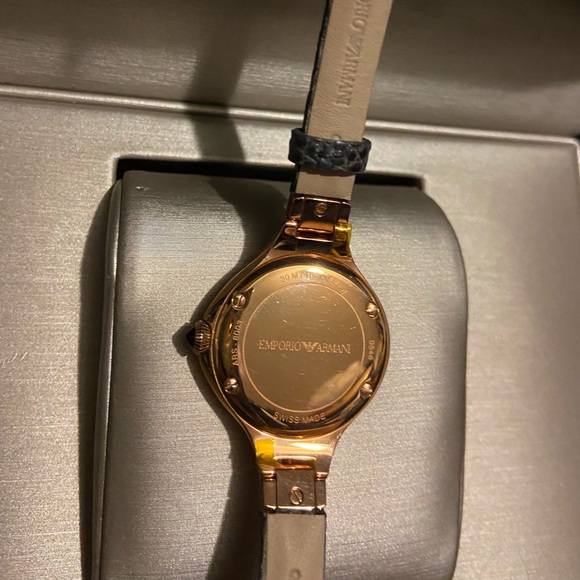Emporio Armani womens watch - Picture 4 of 7